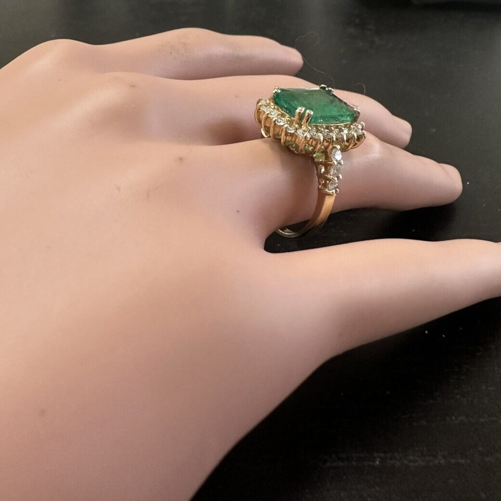 4.90 Carats Natural Emerald and Diamond 14K Solid Yellow Gold Ring - Picture 9 of 9